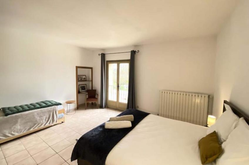 84b7 - Logement Dans Mas De Charme Du Xviiième Siècle - foto 49