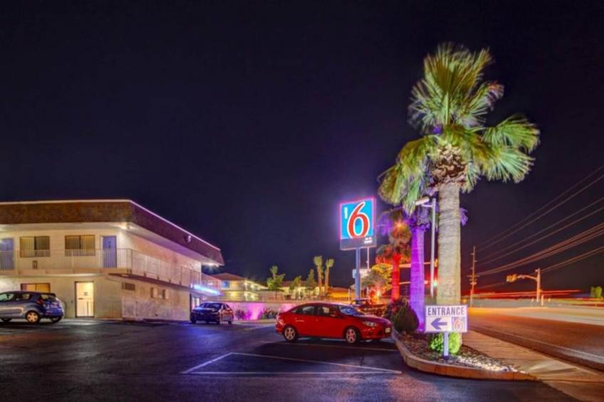 2 Full Beds  Smoking - foto 6