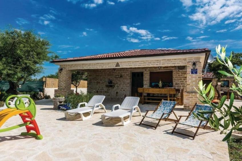 Holiday House Šimun - Three bedroom Holiday house with pool - foto 16