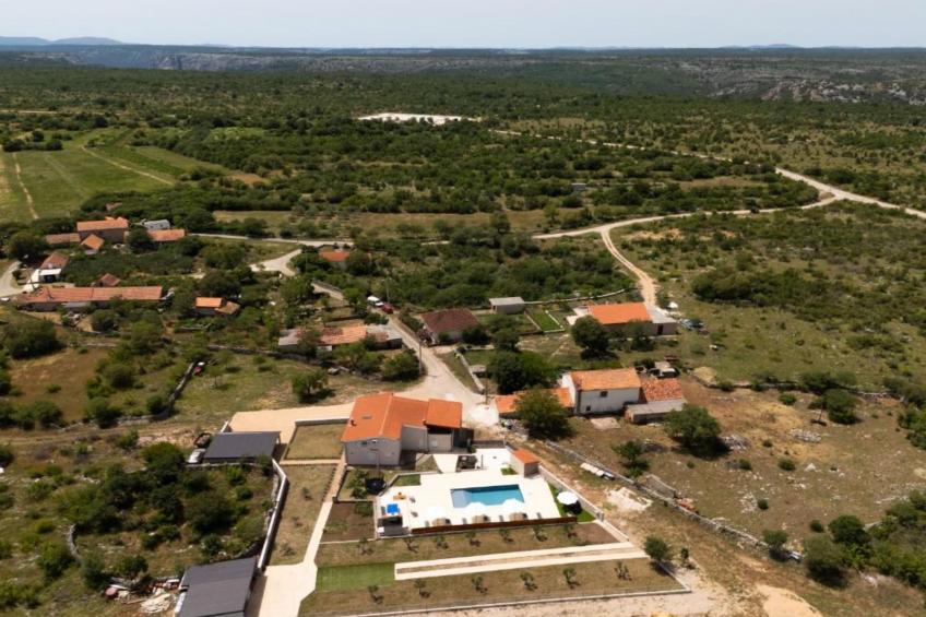 Five Bedroom Villa With Pool - foto 39