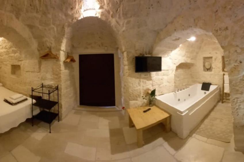 Rundes Steinhaus mit Whirlpool - foto 16