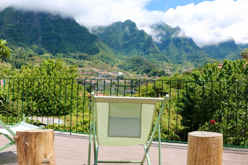Villa mit Bergblick und Surfen in der Nähe