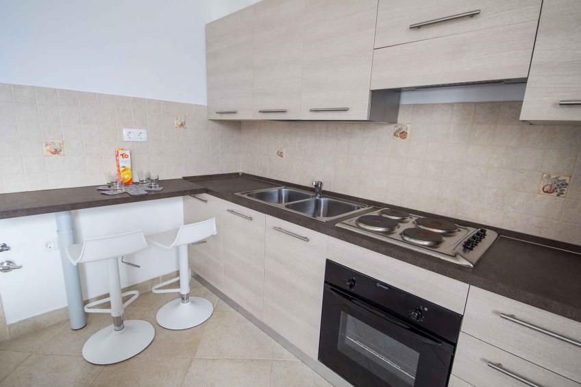 Vakantiewoning in de oude binnenstad en in de buurt van het strand - VW-ZRMD - foto 16