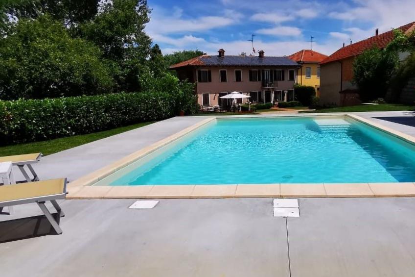 in Azzano D'asti mit Kleiner Terrasse