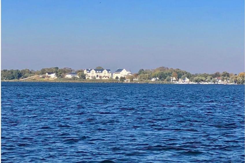 Yacht Overtime im Hafen der Marina Braunsbedra - foto 13