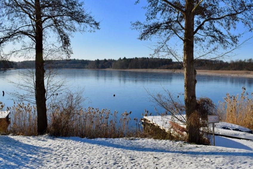 Modernes Ferienhaus mit Sauna, Seeblick, Dachterrasse und Garten - foto 4