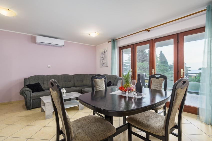 Charming Lovran Apartments with Wonderful Sea View - Two Bedroom Apartment - foto 3