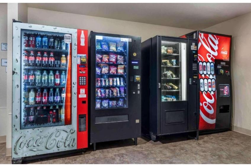 2 Full Beds | Smoking, Kitchen - foto 5