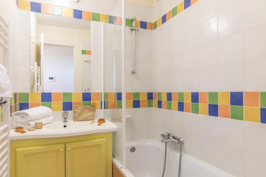 Pierre & Vacances Village Pont Royal en Provence Apartment 8 people - 2 bedrooms + 1 sleeping alcove - Balcony - Air-conditioned - Renovated - foto 8
