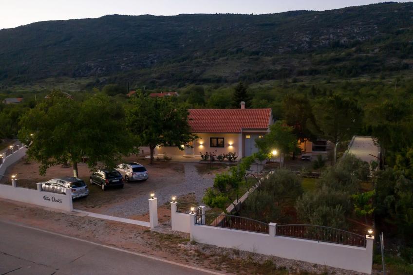 in Rašćane mit Beheiztem Pool - foto 48