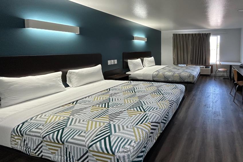 2 Queen Beds  Non-Smoking Micfridge - foto 4