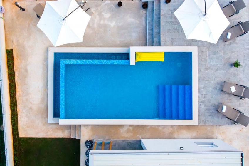 Vollständig freistehende Designervilla mit Infinity-Pool - foto 34