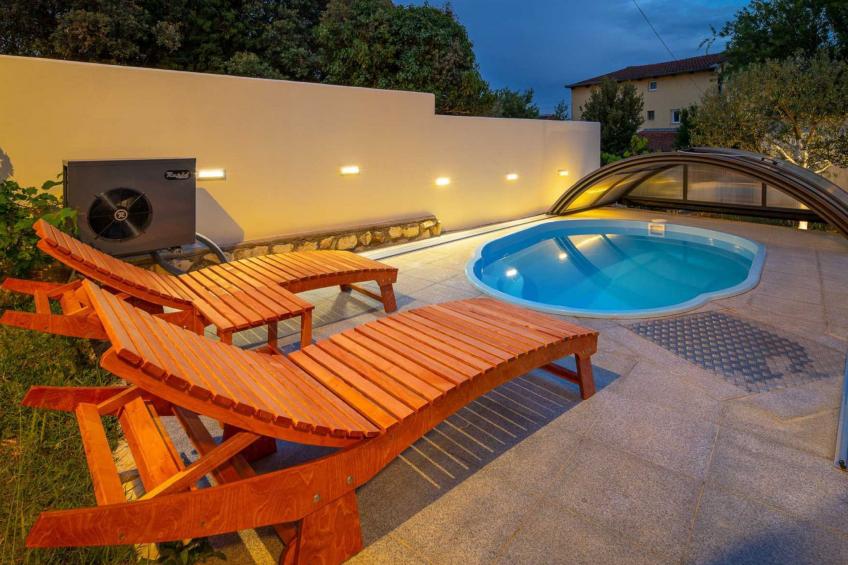 Charming Villa Rea, 8+2 with heated pool - foto 16