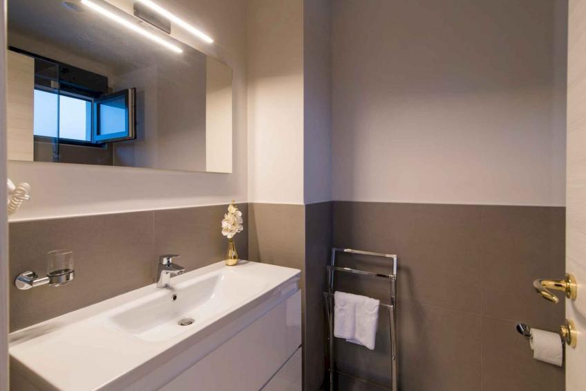 Villa met zwembad en airconditioning - BF-8W6RM - foto 31