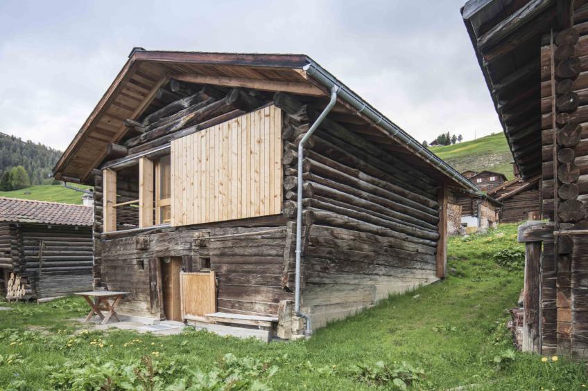 Alphütte-Maiensäss Mutten