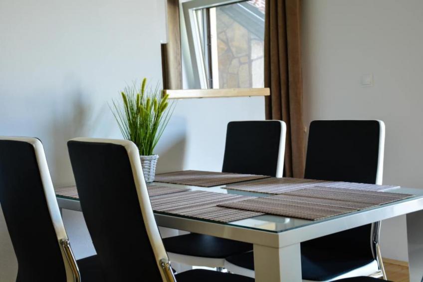 Zevnik Quiet Retreat with Stunning Views and Equestrian Activities - One Bedroom Apartment - foto 5