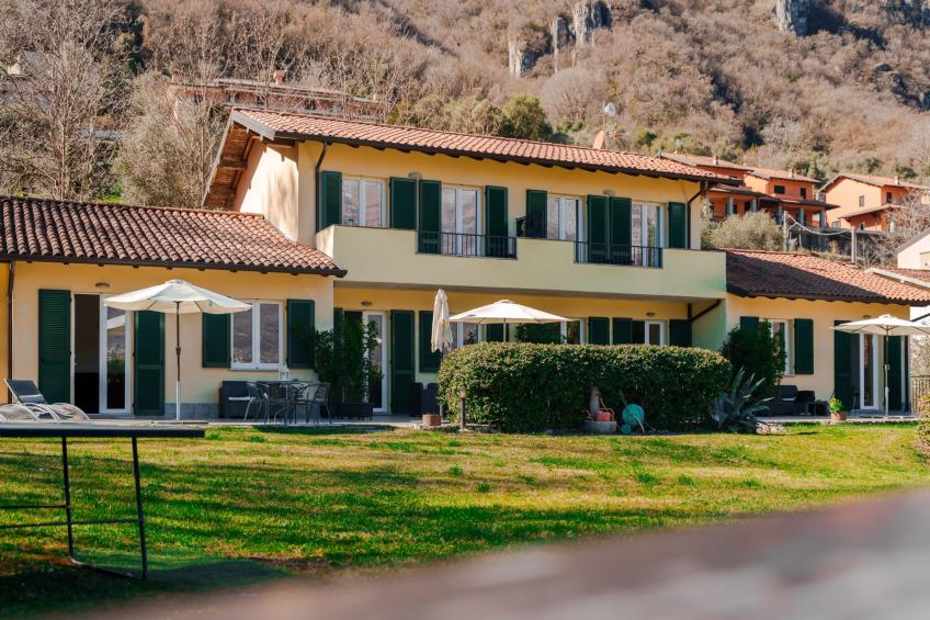 Villa zur alleinigen Nutzung mit 4 Wohnungen - foto 39