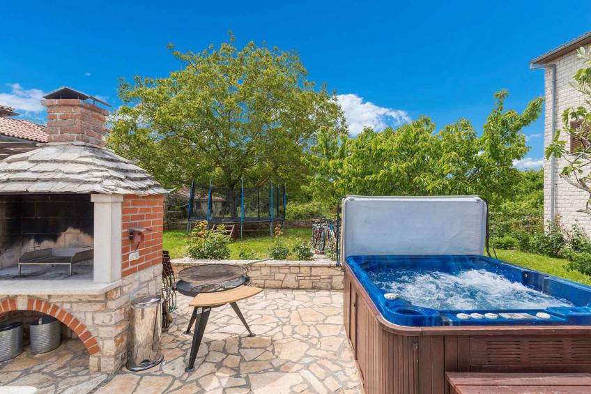 Holiday apartment mit Terrasse und Pool - BF-CZ2M8 - foto 10