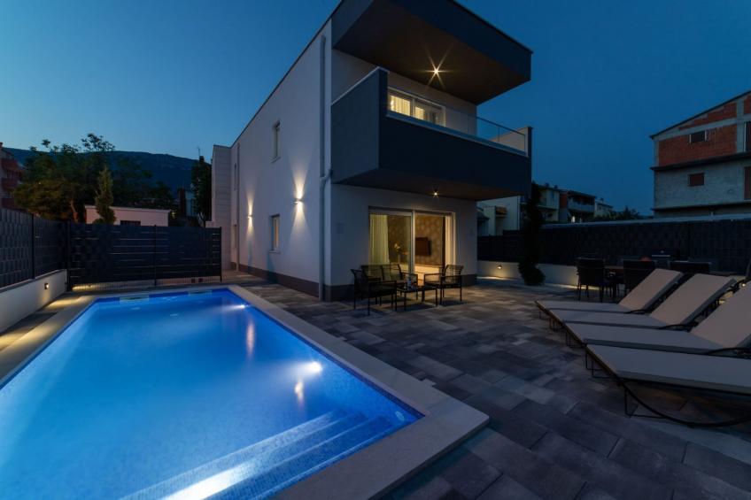 Luxury Kastela Villa with Heated Pool and Lounge Area - Four Bedroom Villa - foto 26
