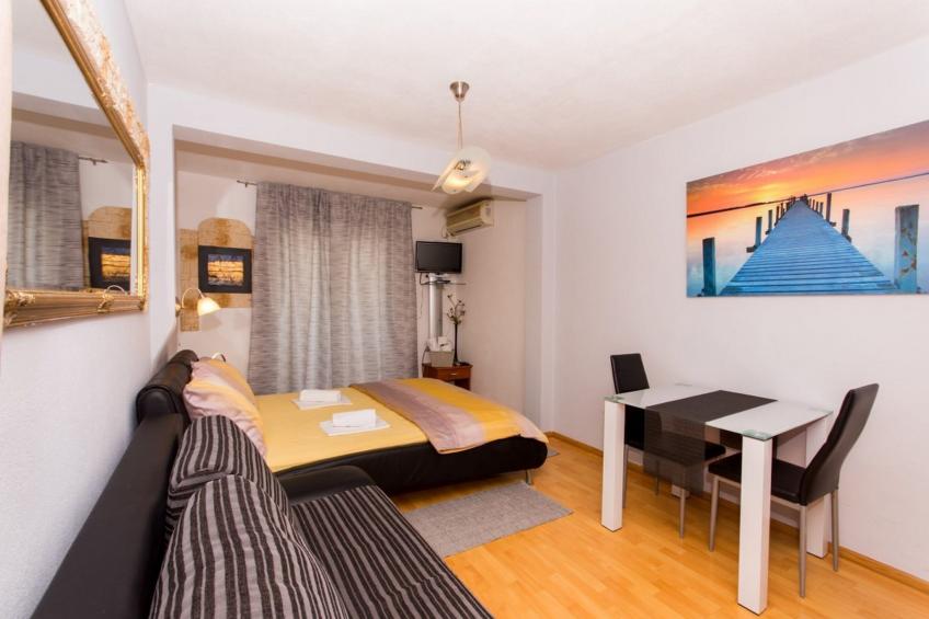 Villa Stil - One Bedroom Apartment with Balcony and Sea View 104 (Luxsor)