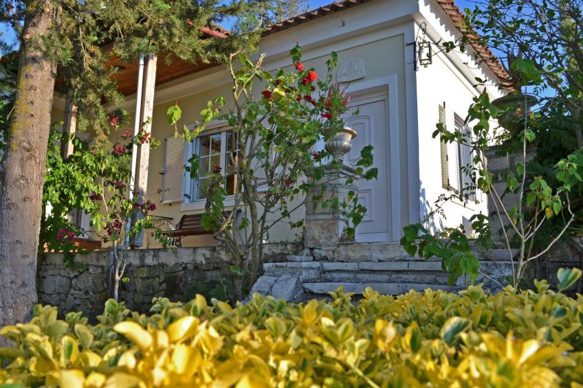 Anwesen mit Garten, Grill und Terrasse - foto 10