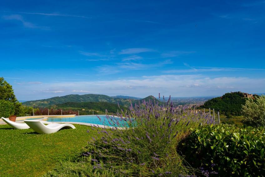 für 10 Personen in Montecatini Tere, Toskana (Provinz Pistoia)