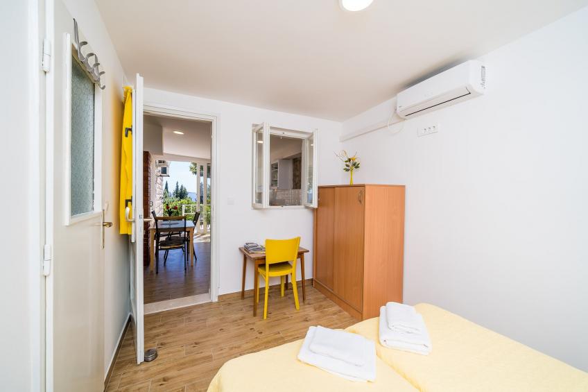 Guest House Villa Nina- Two Bedroom Apartment with Terrace and Sea View (Apt67) - foto 11