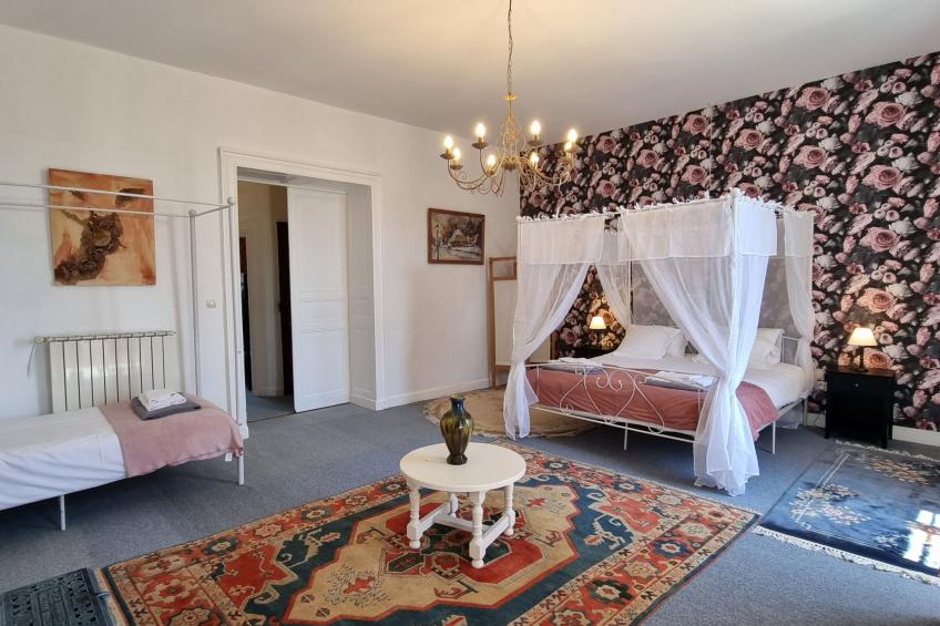 8-Zimmer-Schloss mit Pool und eigenem Park - foto 34