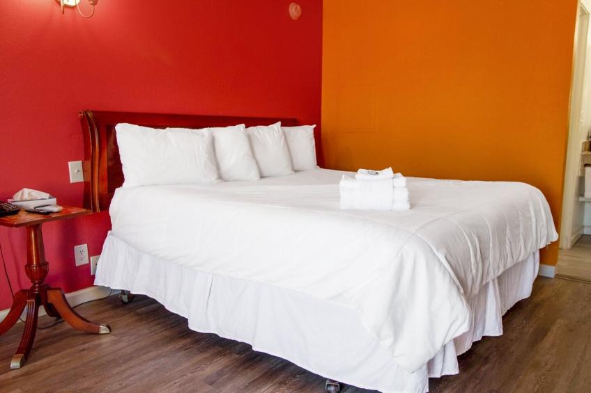 King Bed Non-Smoking - foto 16