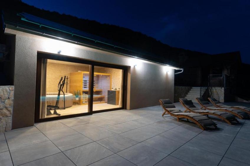 Villa Breg - Four Bedroom Villa with Pool, Hot-Tub and Sauna - foto 25