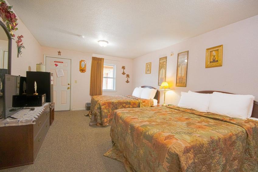 2 Queen Beds Non-Smoking