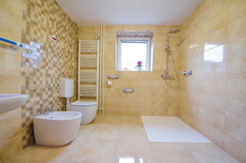 Cozy Luxe Holiday Home with Natural Thermal Bath - Seven Bedroom Holiday Home - foto 26