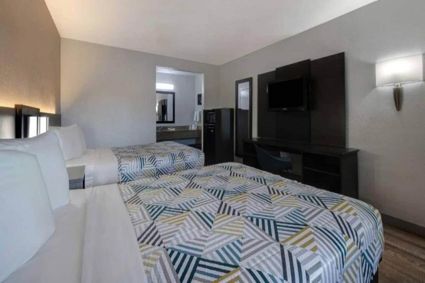 2 Queen Beds  Non-Smoking Micfridge - foto 4