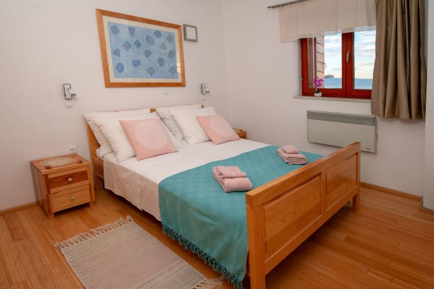 Haus in Mravince mit Whirlpool und Garten - foto 13