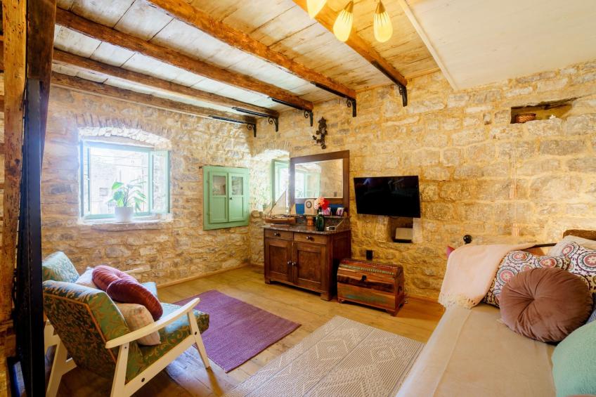 Haus in Kastel Sucurac mit Garten und BBQ - foto 16