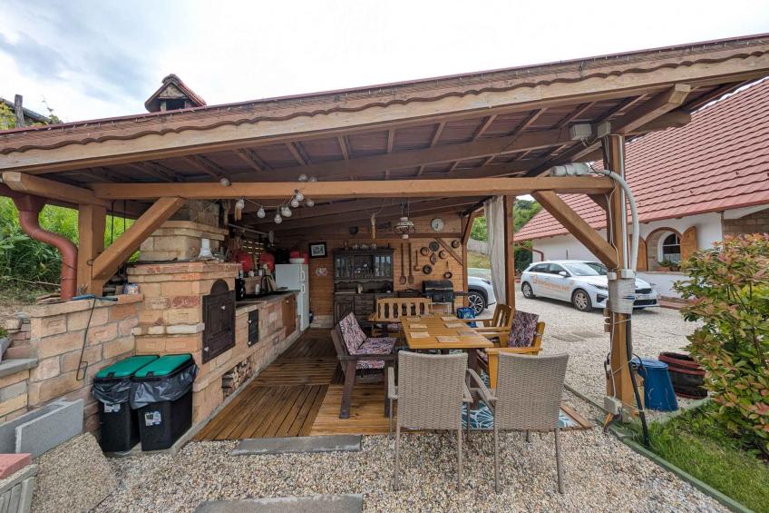 Vakantiehuis in een schilderachtig landschap met tuinkeuken en houten ton met whirlpool - BF-4FKRG - foto 6