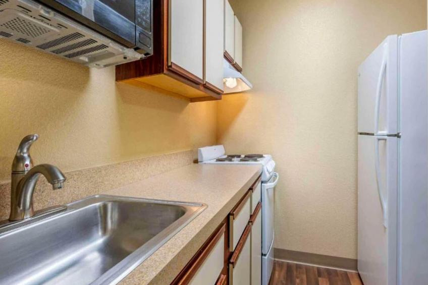 1 Queen Bed | Suite, Non-Smoking, Kitchen - foto 5