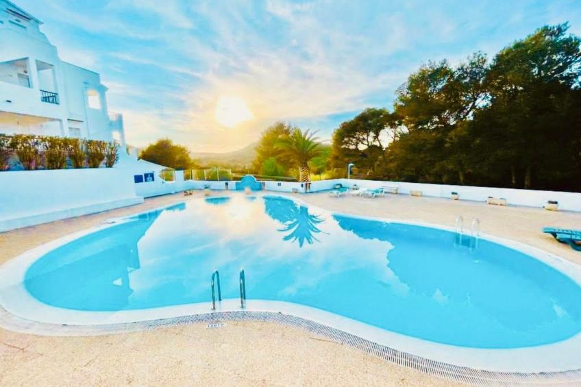 mit Pool, umgeben von Natur - foto 5