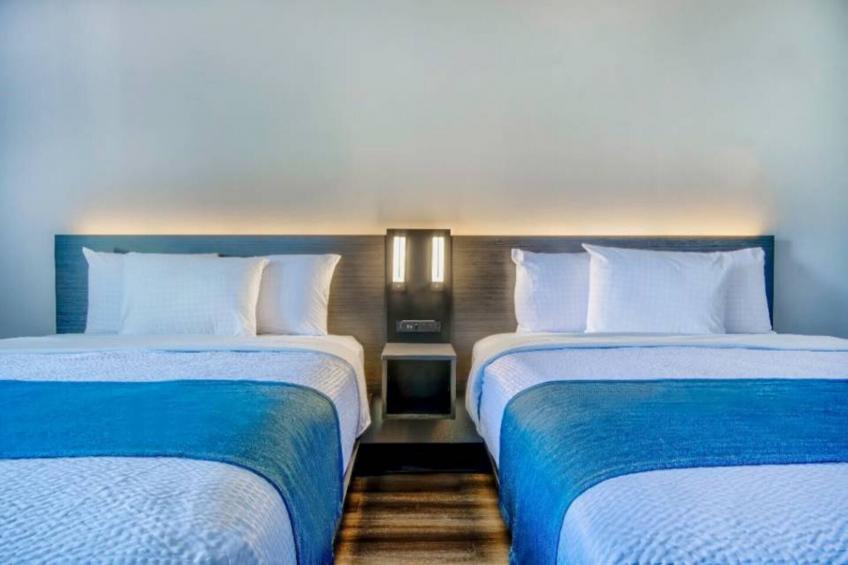 2 Queen Beds  Non-Smoking Micfridge - foto 9