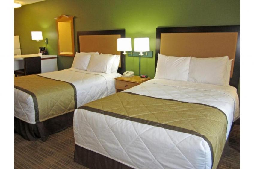 2 Full Beds | Non-Smoking, Kitchen