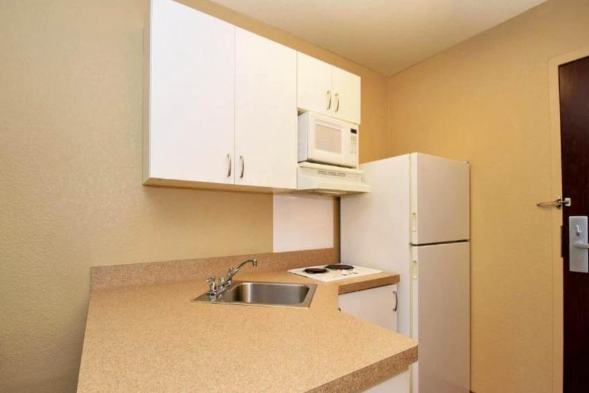 1 Queen Bed | Non-Smoking, Kitchen, Sofa-Bed - foto 8