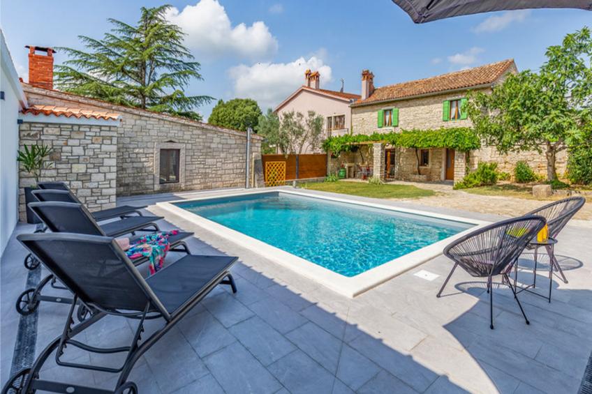 Courtyard Ivini - foto 22