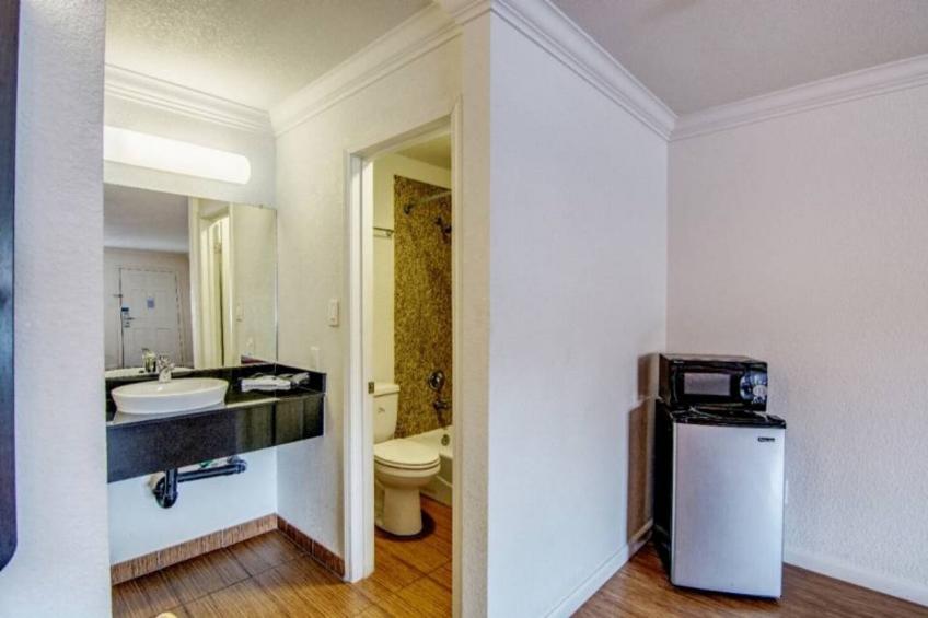 2 Queen Beds  Non-Smoking Micfridge - foto 4
