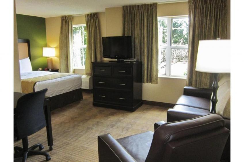 1 Queen Bed | Non-Smoking, Kitchen - foto 27