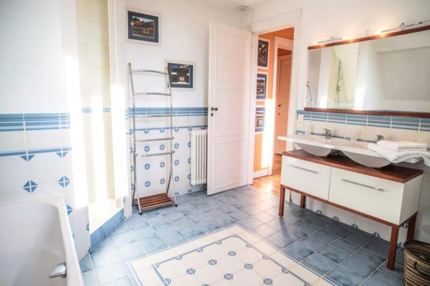 Superbe Villa Avec Piscine Chauffée Style Arcachonnais Pour 12 Personnes - foto 18