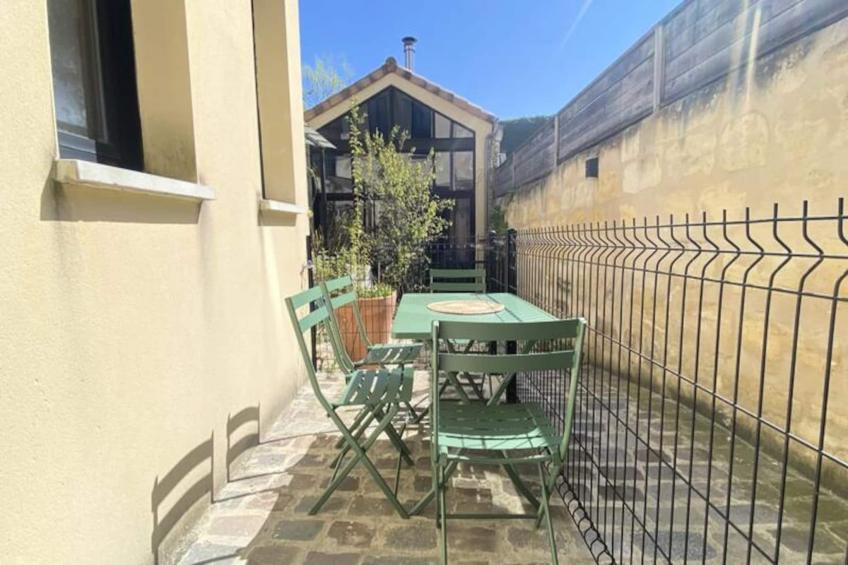 Duplex De Charme Au Cœur Du Triangle D’or