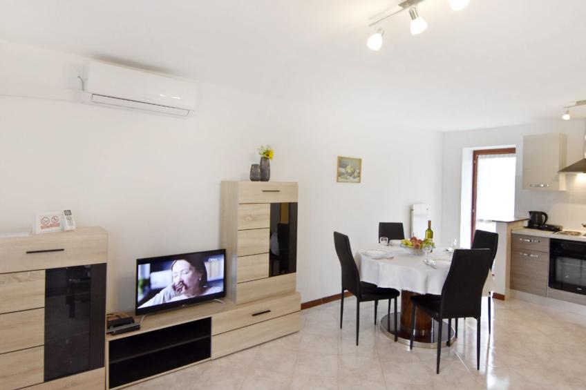 Große Wohnung in Babići mit Garten und Terrasse - foto 23