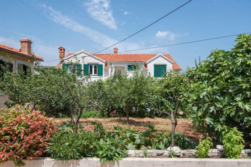 Vakantiewoning met tuin en airco - VW-5HRNM