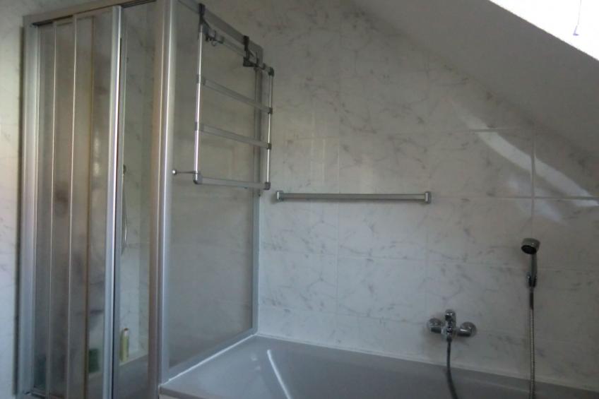 Gesamte Wohnung in Hochstadt - foto 6