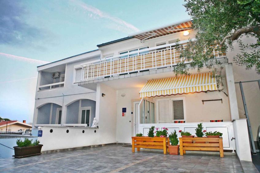 appartement de vacances avec balcon et air conditionné - BF-K8D4